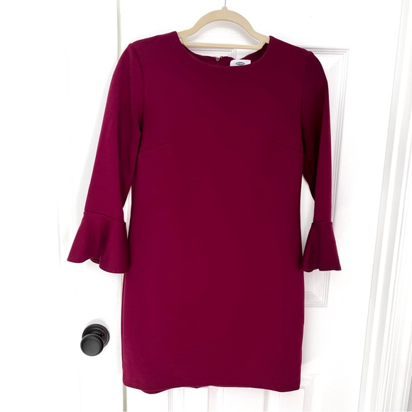 EUC wine color dress. 3/4 sleeeves - Picture 1 of 4